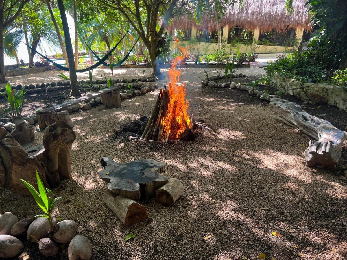 בקאלאר Villa Santuario Lake Front Oasis מראה חיצוני תמונה