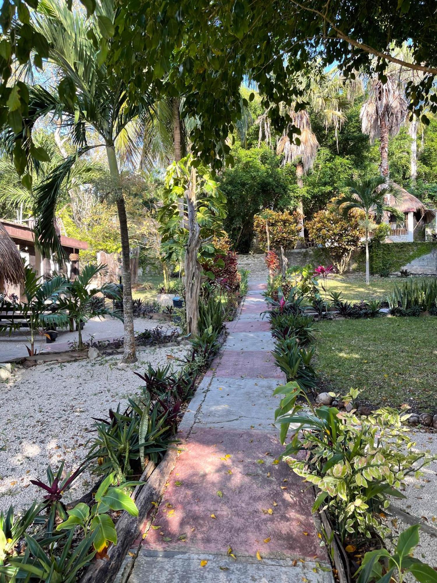 בקאלאר Villa Santuario Lake Front Oasis מראה חיצוני תמונה